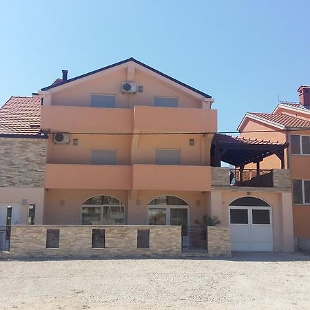 Apartments Ema Ivanica Екстер'єр фото