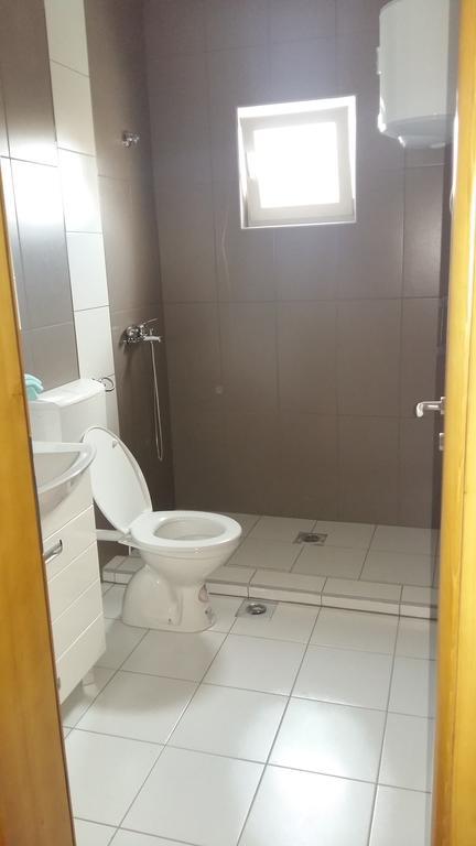 Apartments Ema Ivanica Екстер'єр фото